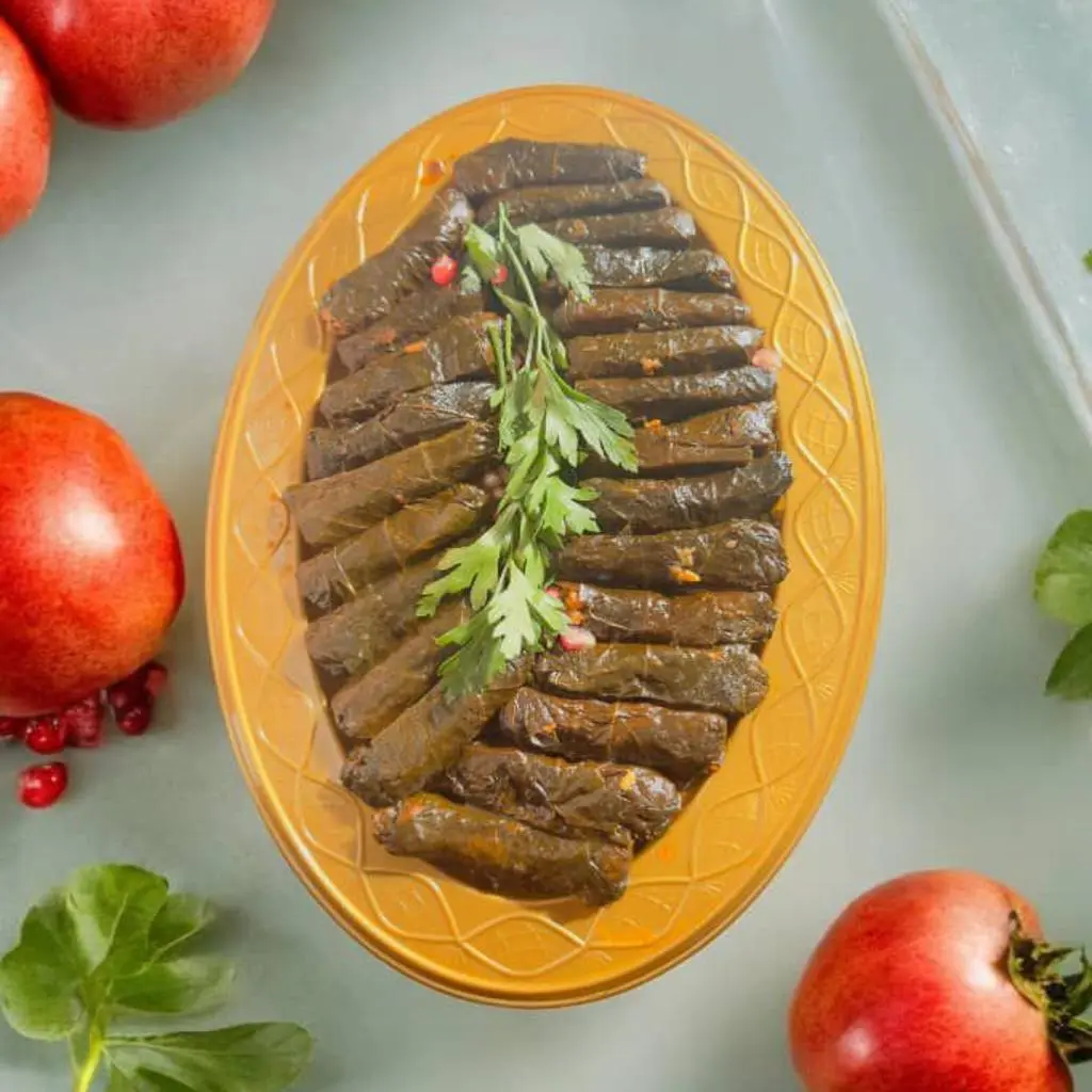 ورق عنب حامض وحلو
